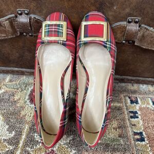 Crown and Ivy Red Plaid Beckie Shoes with Gold Heels and Gold Buckle size 6.5